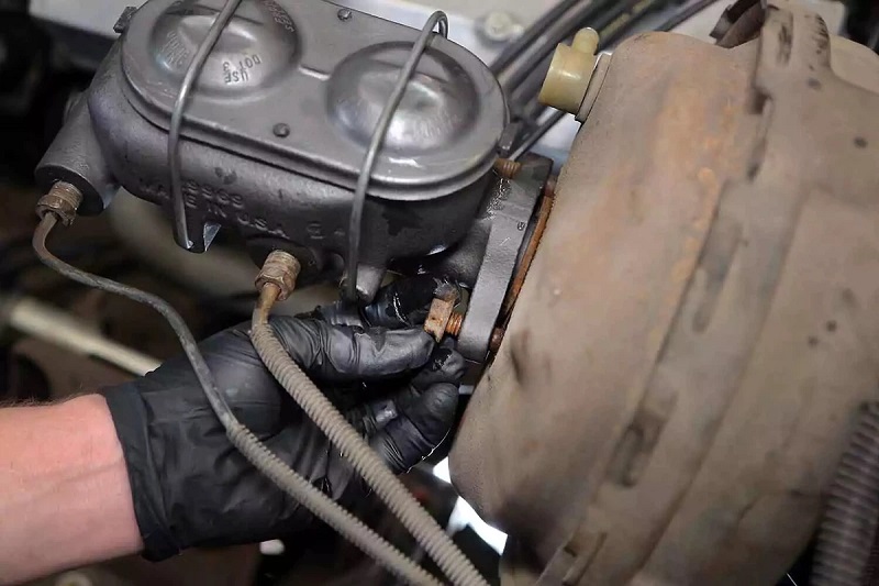 Master Cylinder Replacement: Essential Steps for Safe Braking Performance